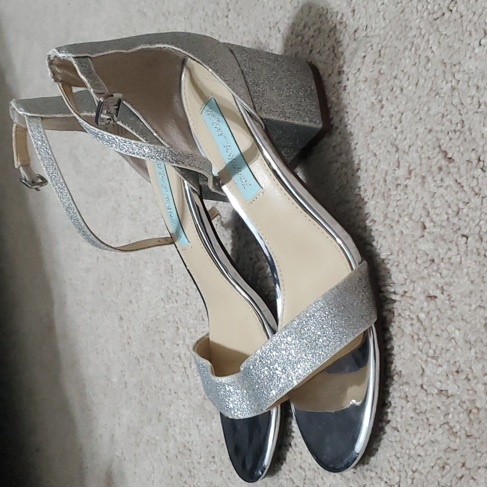 Betsey Johnson block heels, sz 6